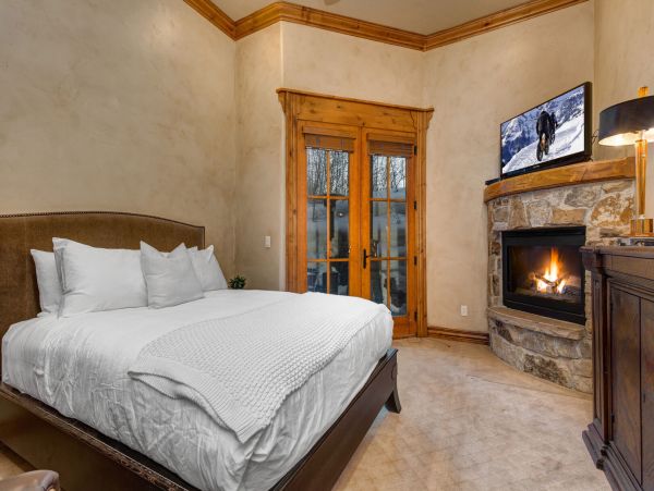 Luxury 5 Bedroom Home in Park City Sleeps 14