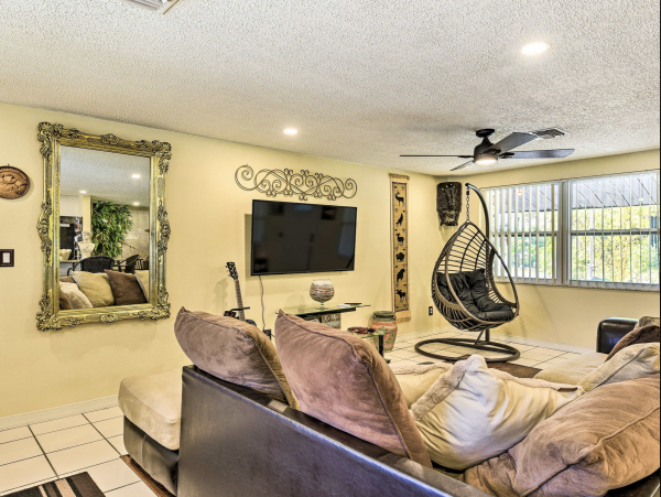 Nokomis Charming Vacation Home 2.5 Miles Beach Access