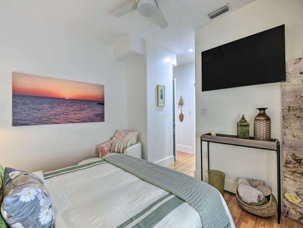 Sarasota Vacation Home Two Bedrooms