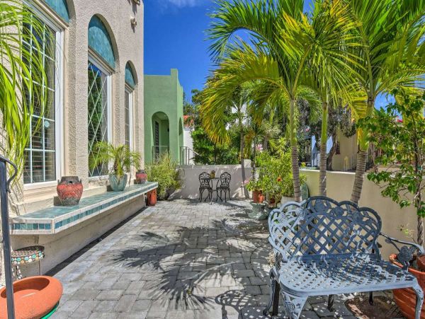 Sarasota Vacation Home Two Bedrooms