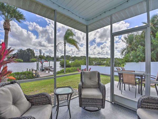 Two Bedroom Bay View Vacation Rental with Dock in Nokomis