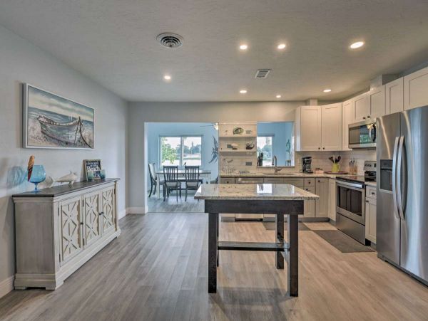 Two Bedroom Bay View Vacation Rental with Dock in Nokomis