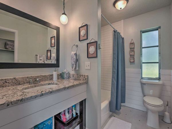 Two Bedroom Bay View Vacation Rental with Dock in Nokomis
