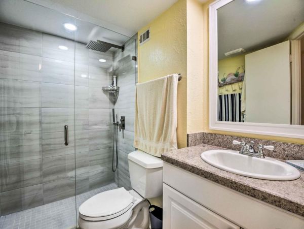 Siesta Key Condo Near Beach With Bay Views And Pool
