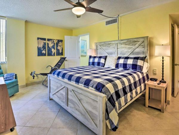 Siesta Key Condo Near Beach With Bay Views And Pool