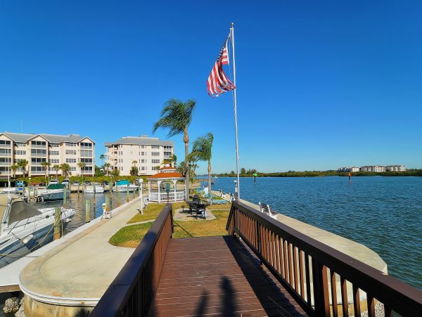 Siesta Key Condo Near Beach With Bay Views And Pool