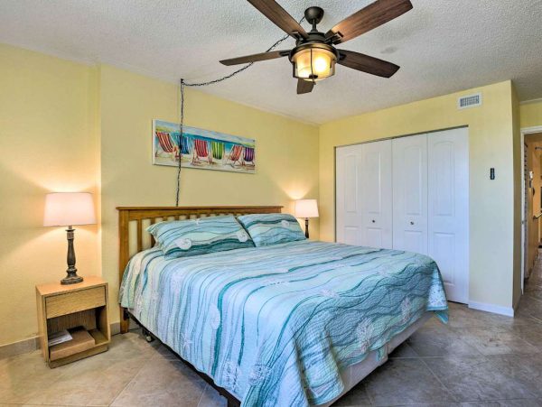 Siesta Key Condo Near Beach With Bay Views And Pool