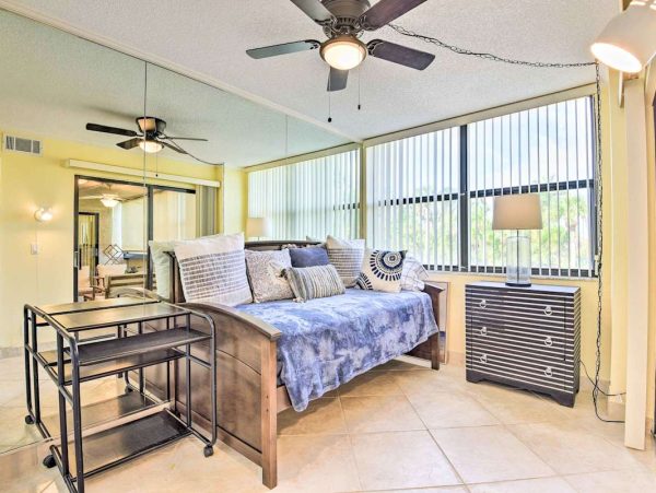 Siesta Key Condo Near Beach With Bay Views And Pool