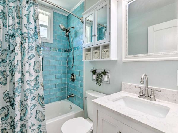 Siesta Key Vacation Home Two Bedroom Walk to Beach