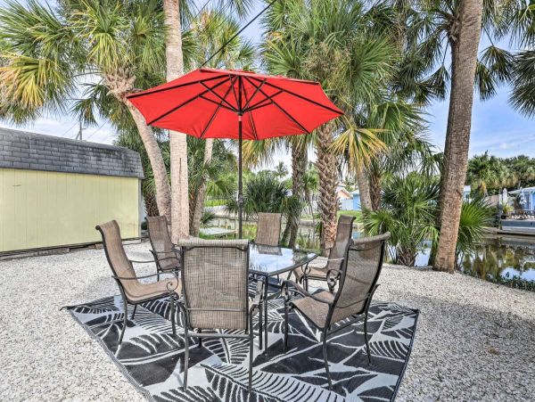 Siesta Key Vacation Home Two Bedroom Walk to Beach