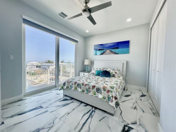 Marathon Vacation Pool Home Four Bedroom Canal Views