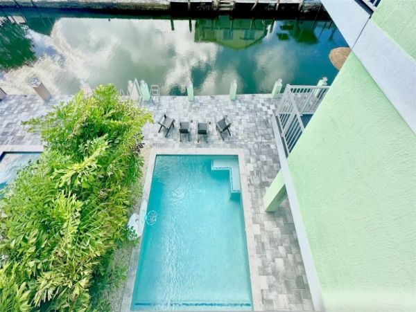 Marathon Vacation Pool Home Four Bedroom Canal Views