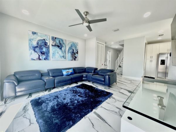 Marathon Vacation Pool Home Four Bedroom Canal Views