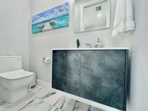 Marathon Vacation Pool Home Four Bedroom Canal Views