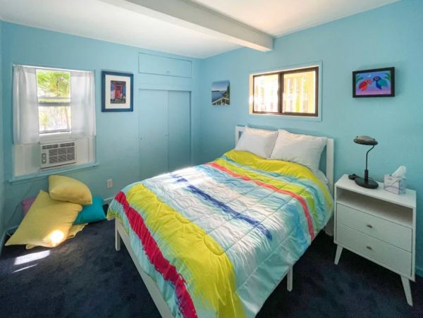 Beautiful St. Petersburg Vacation Pool Home Sleeps 6
