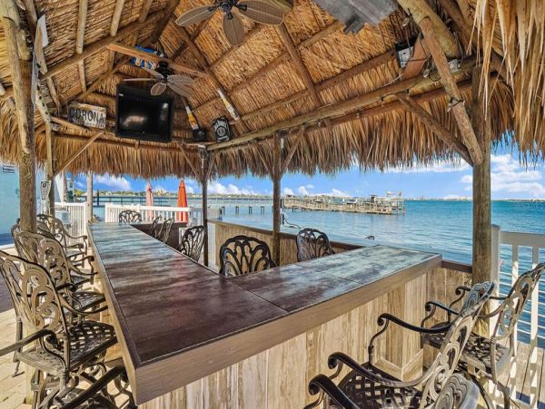 St. Petersburg 2 Bedroom Resort Retreat with Water Views