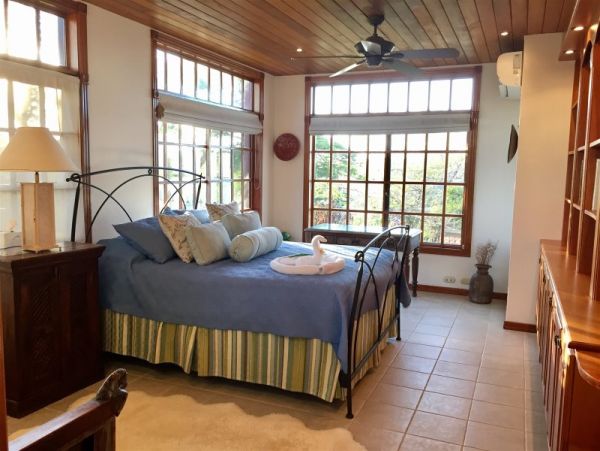 Luxury 5 Bedroom Vacation Villa in Costa Rica with Amazing Views