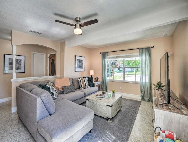Tampa Vacation Home Five Bedroom