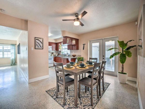 Tampa Vacation Home Five Bedroom
