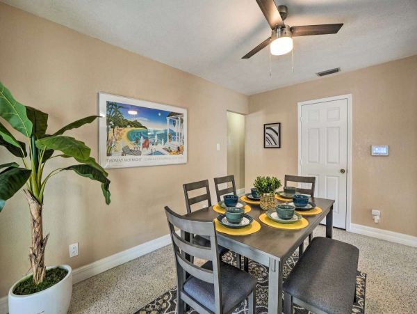 Tampa Vacation Home Five Bedroom