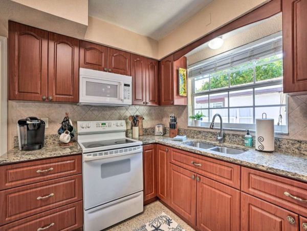 Tampa Vacation Home Five Bedroom