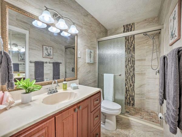 Tampa Vacation Home Five Bedroom
