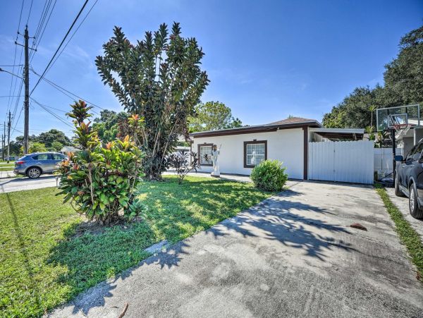 Tampa Vacation Home Five Bedroom