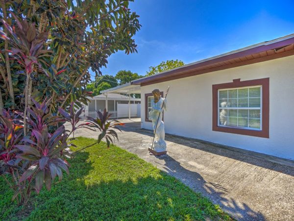 Tampa Vacation Home Five Bedroom