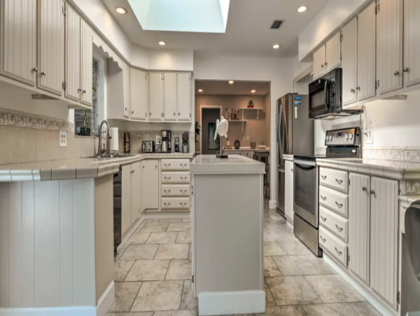 Tampa Vacation Pool Home Five Bedroom