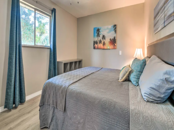 Tampa Vacation Pool Home Five Bedroom