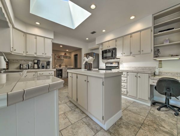 Tampa Vacation Pool Home Five Bedroom
