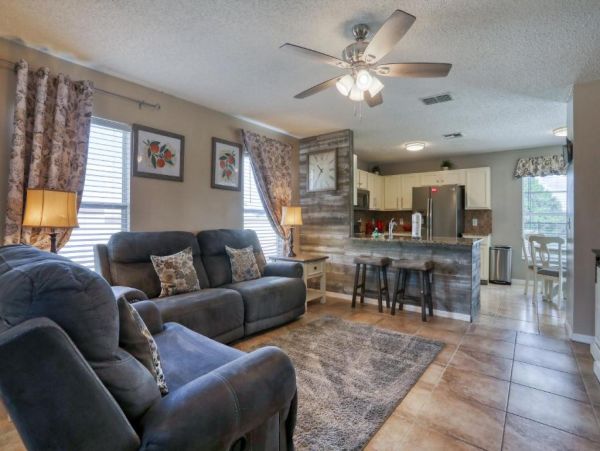 Haines City Vacation Home Four Bedroom with Pool