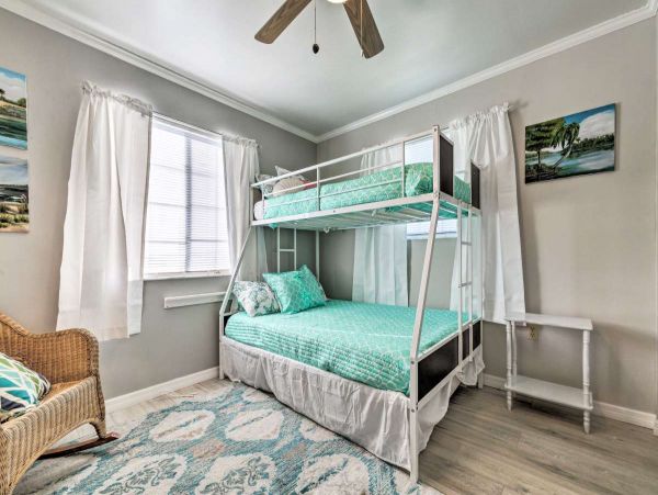 Hudson Vacation Home Two Bedroom