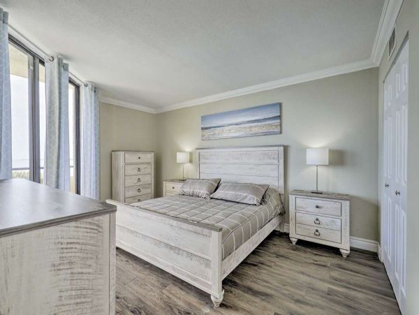Hudson Vacation Condo Two Bedroom