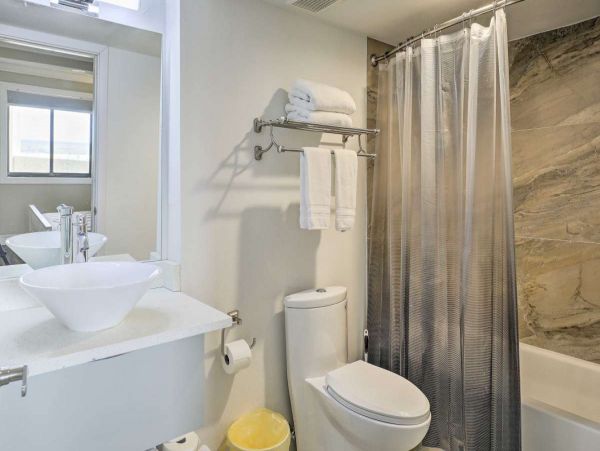 Hudson Vacation Condo Two Bedroom