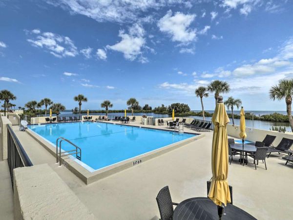 Hudson Vacation Condo Two Bedroom