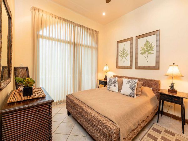 Ocean view 3 bedroom rental only 500 meter to Flamingo Beach