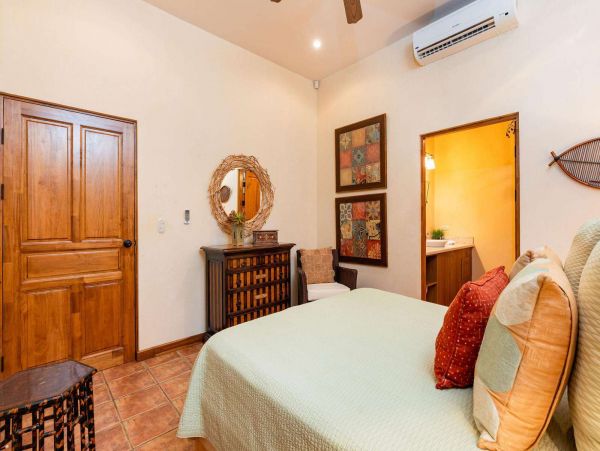 Ocean view 3 bedroom rental only 500 meter to Flamingo Beach