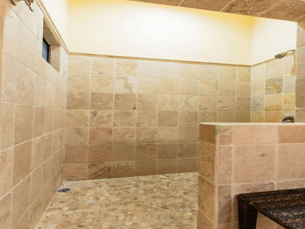 Ocean view 3 bedroom rental only 500 meter to Flamingo Beach
