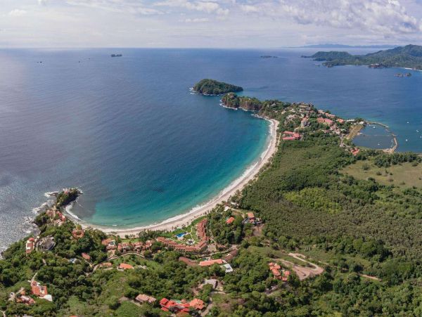 Ocean view 3 bedroom rental only 500 meter to Flamingo Beach