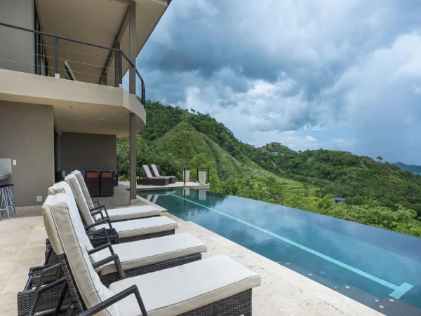 Luxury Ocean View 6 Bedroom Vacation Rental