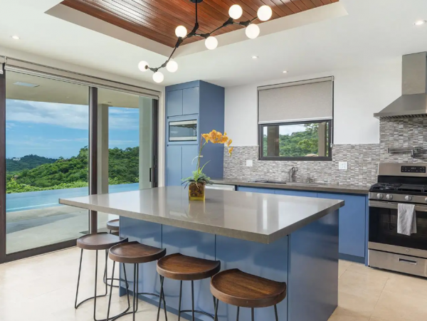 Luxury Ocean View 6 Bedroom Vacation Rental