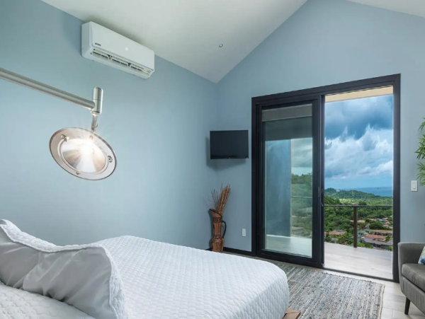 Luxury Ocean View 6 Bedroom Vacation Rental