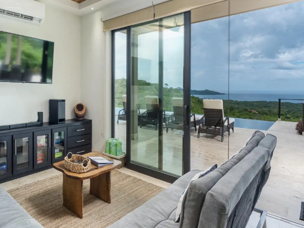 Luxury Ocean View 6 Bedroom Vacation Rental