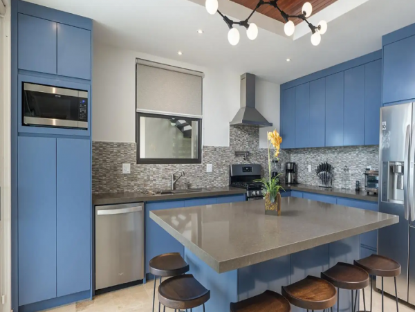 Luxury Ocean View 6 Bedroom Vacation Rental