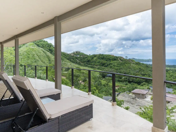 Luxury Ocean View 6 Bedroom Vacation Rental
