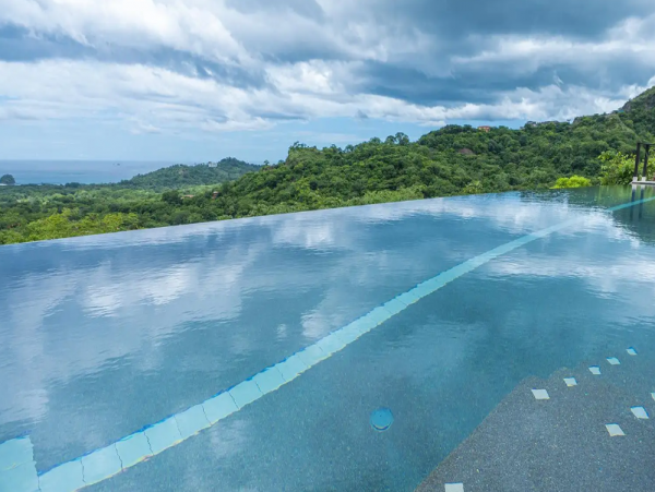 Luxury Ocean View 6 Bedroom Vacation Rental