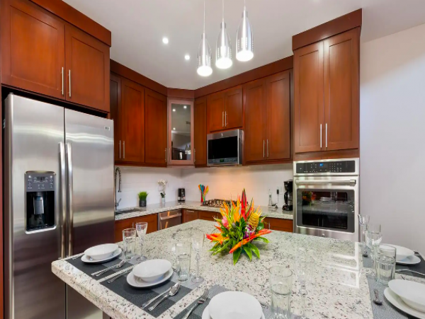 Three Bedroom , three bathroom Ocean front Condo in Flamingo Beach