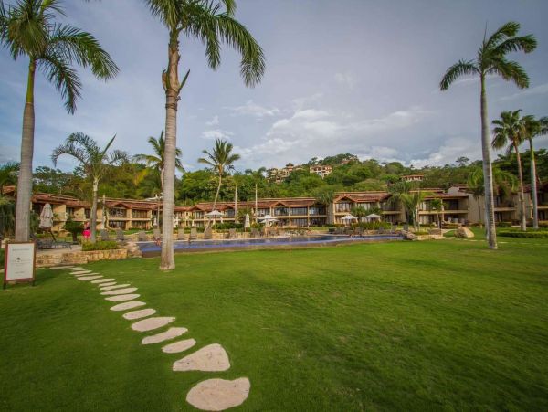 Oceanfront Playa Flamingo Vacation Condo Two Bedroom