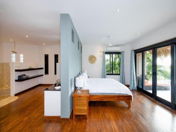 Playa Flamingo Home 1034497
